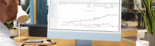 digitales-schaedlingsmonitoring-dashboard-pestscan Mitarbeitender nutzt d PestScan-Dashboard zur digitalen Überwachung von Befallsmeldungen am Computer im Büro